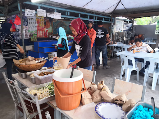 Warung Abah & Ma (Kak Long)